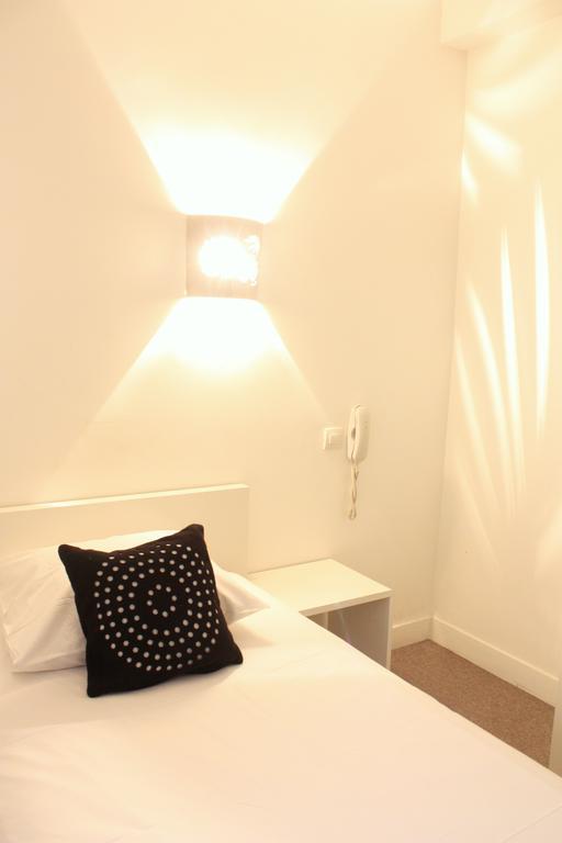 Hotel Petit Bastille Aulnay-sous-Bois Luaran gambar
